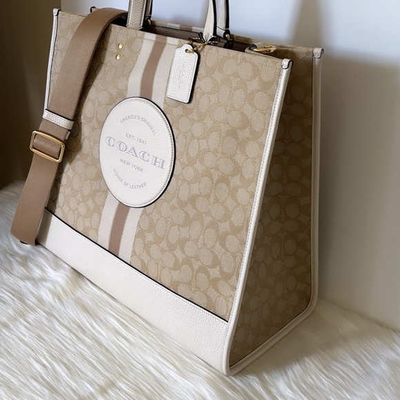 NWT💃Coach Dempsey Tote 40 In Signature Jacquard With Stripe And Coach Patch - Picture 6 of 12